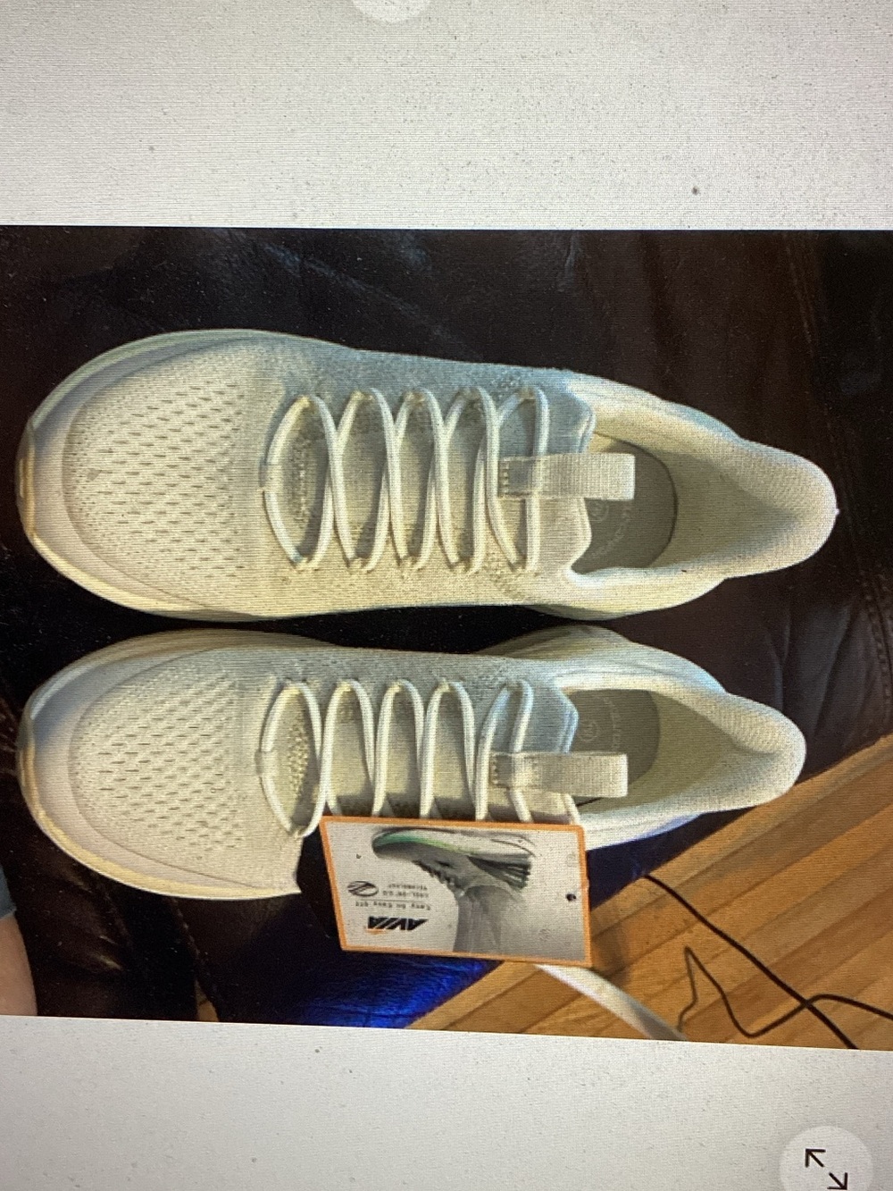 Avis Coil On 2.0 Womens Sneakers (size 7W)